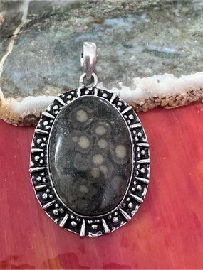 Handcrafted Artisan Jewelry Ocean Jasper Oval Pendant Necklace Earth-tone